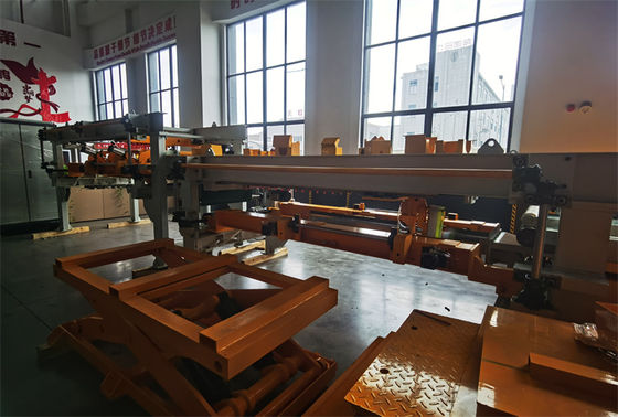 اپراتور دستگاه برش فلز 2-3 با عرض 600-1500 میلی‌متر، طراحی شده برای ارائه برش یکنواخت در خطوط تولید فلز